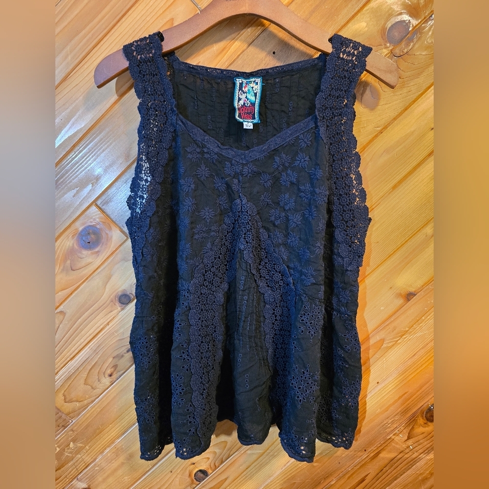 Johnny Was Black Embroided Sleeveless Blouse Size Medium